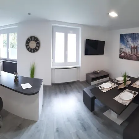 Apartman Zentral Laura *